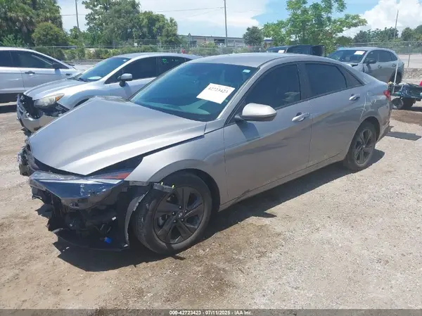 KMHLM4AG8NU239604 2022 HYUNDAI ELANTRA - Image 2