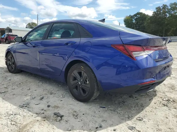 KMHLM4AG8NU240252 2022 HYUNDAI ELANTRA - Image 2