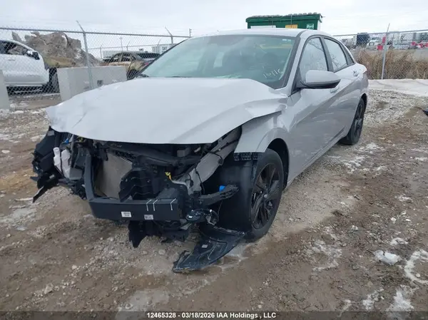 KMHLM4AG8NU247718 2022 HYUNDAI ELANTRA - Image 2