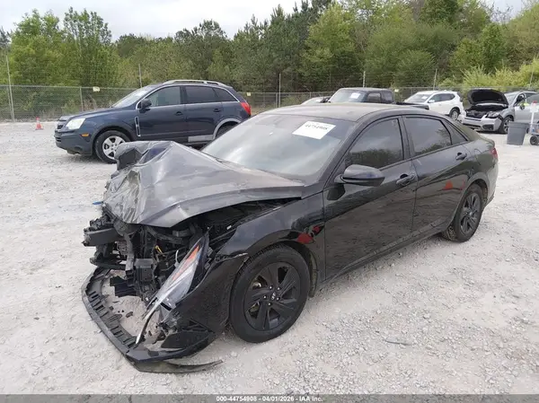 KMHLM4AG8NU256323 2022 HYUNDAI ELANTRA - Image 2