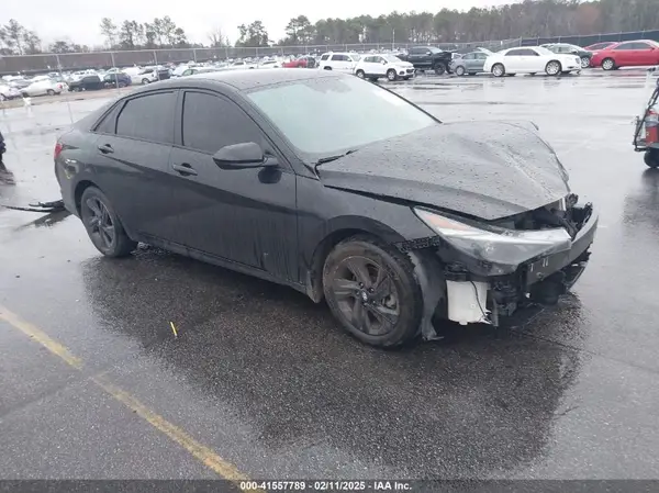 KMHLM4AG8NU256337 2022 HYUNDAI ELANTRA - Image 1