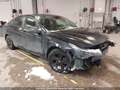 KMHLM4AG8NU261585 2022 HYUNDAI ELANTRA