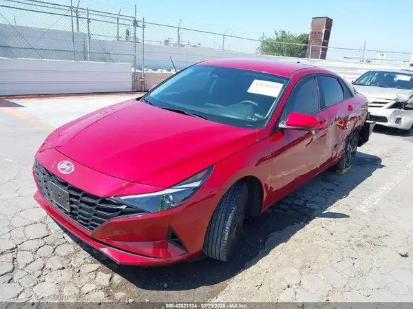 KMHLM4AG8NU271355 2022 HYUNDAI ELANTRA - Image 2