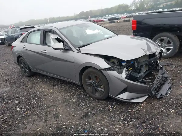KMHLM4AG8NU286454 2022 HYUNDAI ELANTRA - Image 1