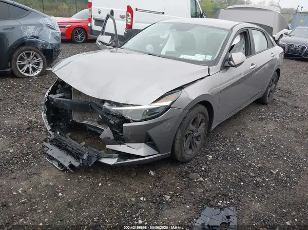 KMHLM4AG8NU286454 2022 HYUNDAI ELANTRA - Image 2