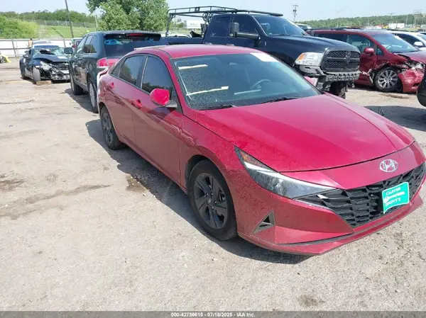 KMHLM4AG8NU286518 2022 HYUNDAI ELANTRA - Image 1