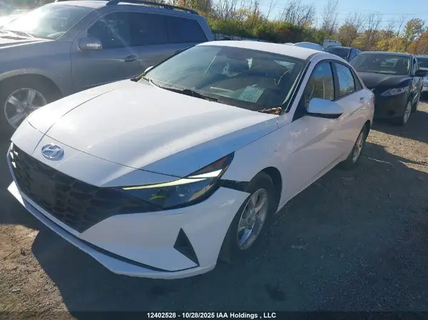 KMHLM4AG8NU298880 2022 HYUNDAI ELANTRA - Image 2