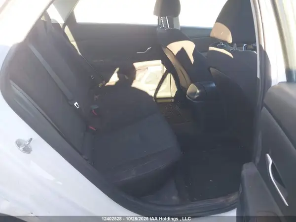 KMHLM4AG8NU298880 2022 HYUNDAI ELANTRA - Image 8