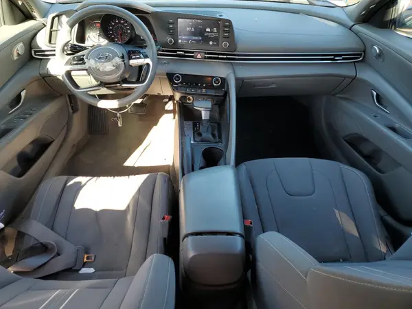 KMHLM4AG8NU307142 2022 HYUNDAI ELANTRA - Image 8