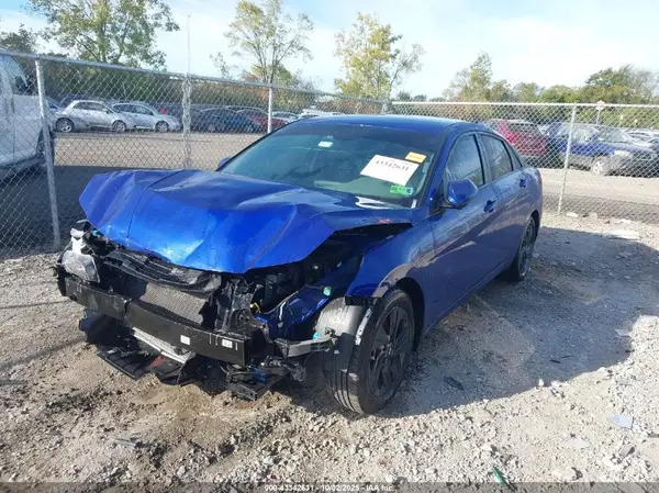 KMHLM4AG8NU311501 2022 HYUNDAI ELANTRA - Image 2