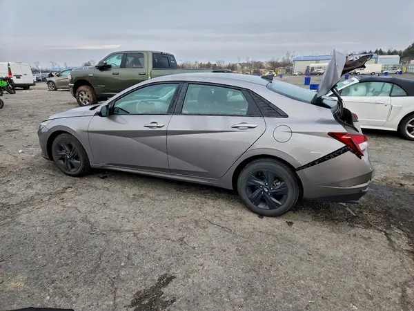 KMHLM4AG8NU314625 2022 HYUNDAI ELANTRA - Image 2