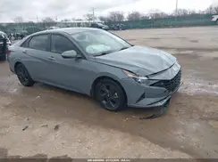 KMHLM4AG8NU317203 2022 HYUNDAI ELANTRA