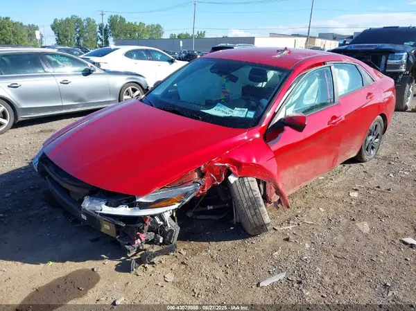 KMHLM4AG8NU317508 2022 HYUNDAI ELANTRA - Image 2