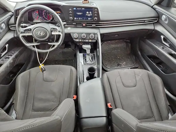 KMHLM4AG8NU318271 2022 HYUNDAI ELANTRA - Image 8