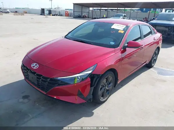 KMHLM4AG8NU321025 2022 HYUNDAI ELANTRA - Image 2
