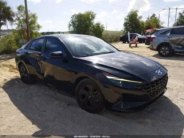 KMHLM4AG8NU322031 2022 HYUNDAI ELANTRA - Image 1