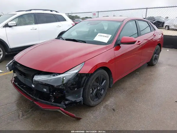KMHLM4AG8NU330758 2022 HYUNDAI ELANTRA - Image 2