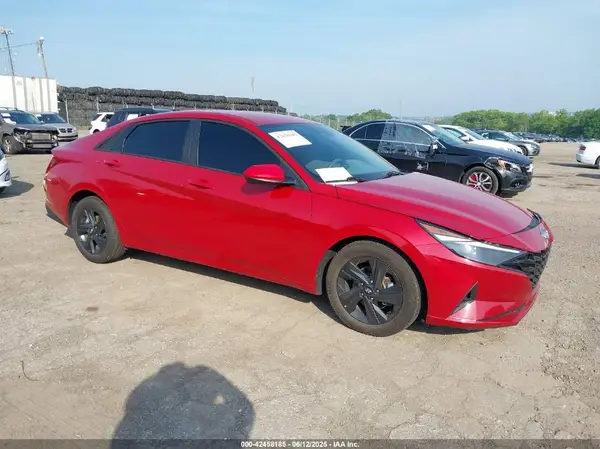 KMHLM4AG8NU333594 2022 HYUNDAI ELANTRA - Image 1