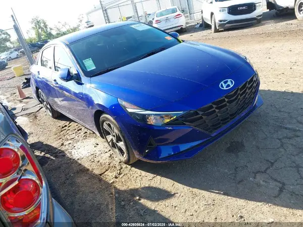 KMHLM4AG8NU348886 2022 HYUNDAI ELANTRA - Image 1