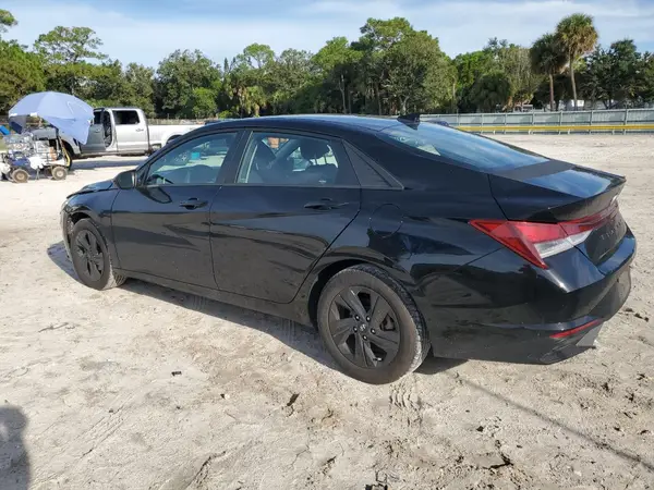 KMHLM4AG8NU351724 2022 HYUNDAI ELANTRA - Image 2
