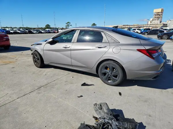 KMHLM4AG8NU353425 2022 HYUNDAI ELANTRA - Image 2