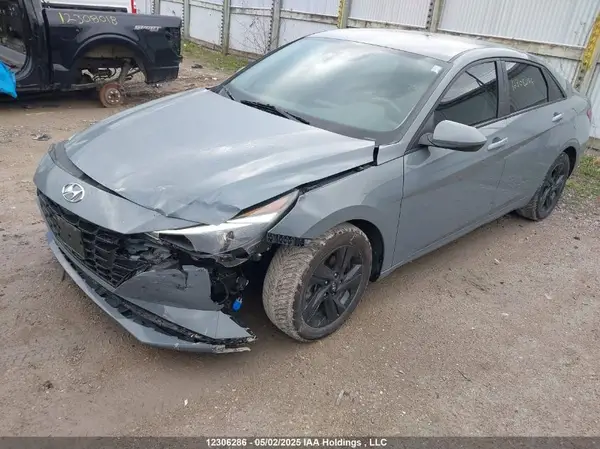 KMHLM4AG8NU354848 2022 HYUNDAI ELANTRA - Image 2