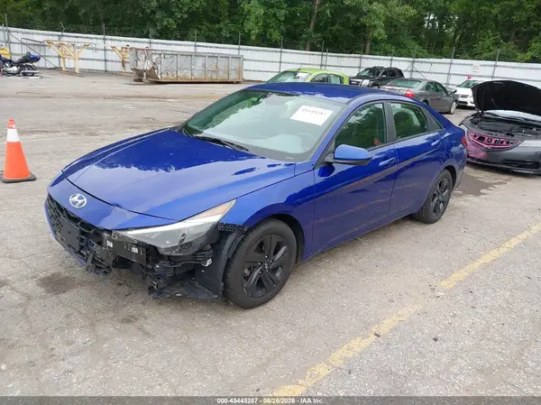 KMHLM4AG8NU360567 2022 HYUNDAI ELANTRA - Image 2