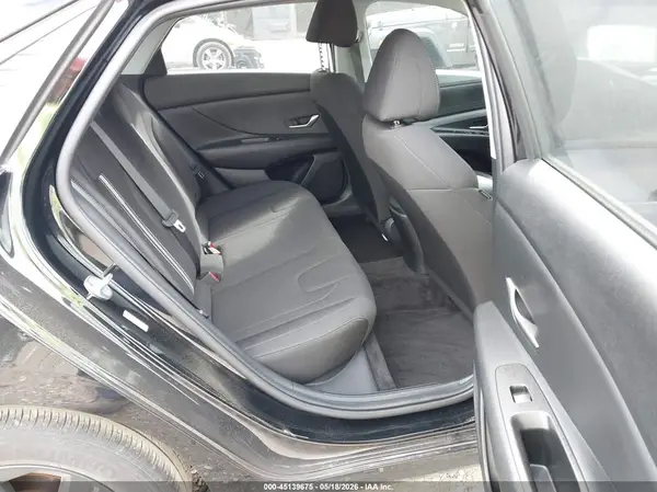 KMHLM4AG8NU364313 2022 HYUNDAI ELANTRA - Image 8