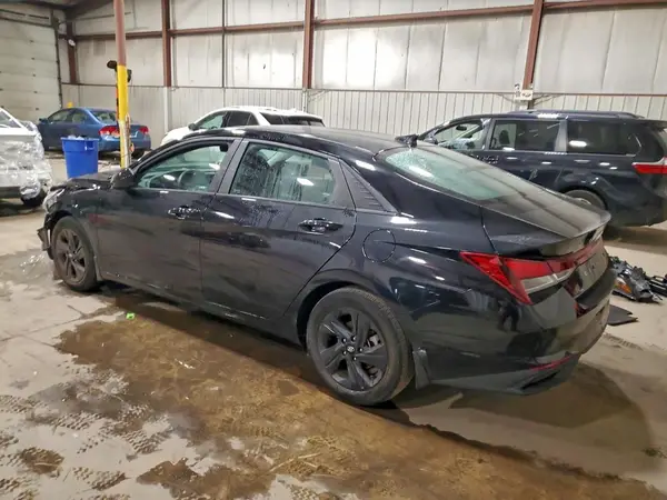 KMHLM4AG8NU365266 2022 HYUNDAI ELANTRA - Image 2
