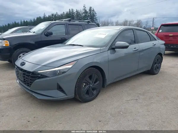 KMHLM4AG8PU371166 2023 HYUNDAI ELANTRA - Image 2