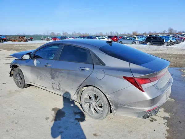 KMHLM4AG8PU374133 2023 HYUNDAI ELANTRA - Image 2