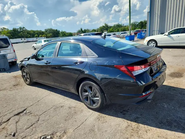 KMHLM4AG8PU374777 2023 HYUNDAI ELANTRA - Image 2