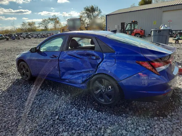 KMHLM4AG8PU377775 2023 HYUNDAI ELANTRA - Image 2