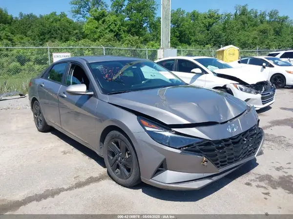KMHLM4AG8PU381969 2023 HYUNDAI ELANTRA - Image 1