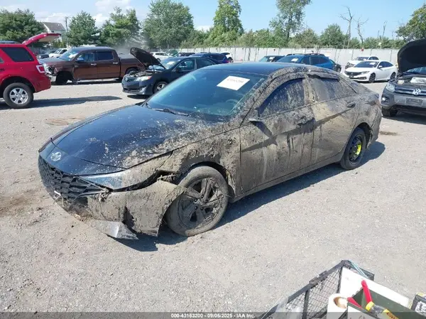 KMHLM4AG8PU391675 2023 HYUNDAI ELANTRA - Image 2