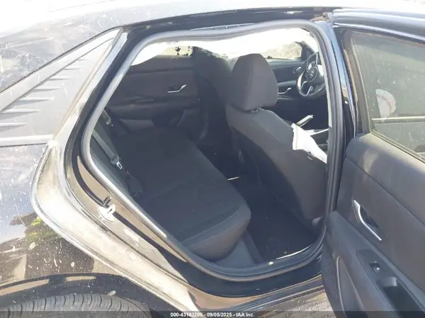 KMHLM4AG8PU391675 2023 HYUNDAI ELANTRA - Image 8