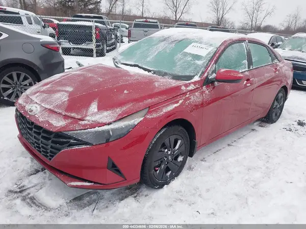 KMHLM4AG8PU392521 2023 HYUNDAI ELANTRA - Image 2