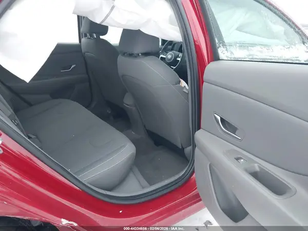 KMHLM4AG8PU392521 2023 HYUNDAI ELANTRA - Image 8