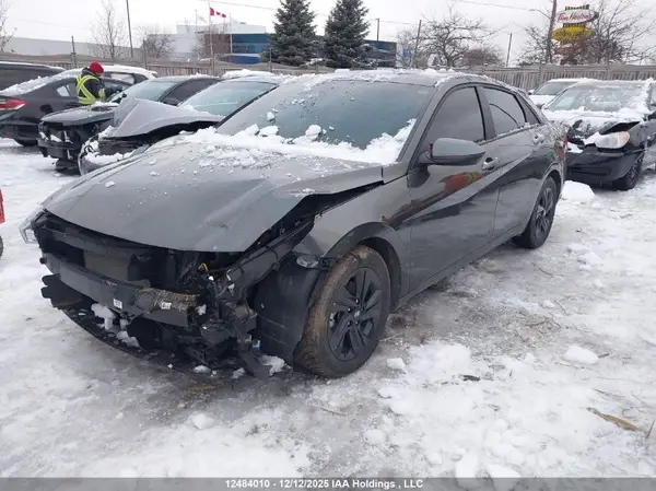 KMHLM4AG8PU398173 2023 HYUNDAI ELANTRA - Image 2