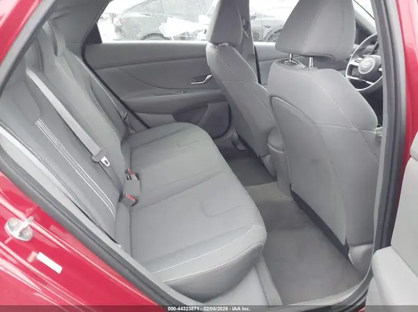 KMHLM4AG8PU428109 2023 HYUNDAI ELANTRA - Image 8