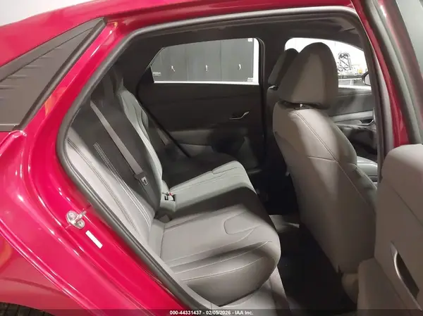 KMHLM4AG8PU430815 2023 HYUNDAI ELANTRA - Image 8