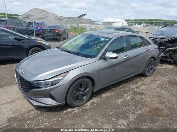 KMHLM4AG8PU433617 2023 HYUNDAI ELANTRA - Image 2