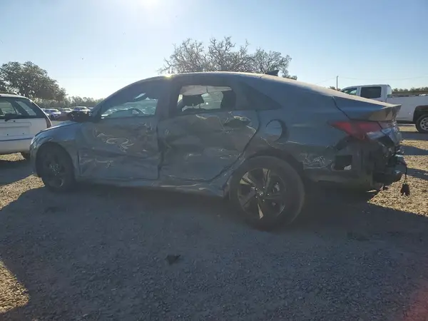 KMHLM4AG8PU442236 2023 HYUNDAI ELANTRA - Image 2
