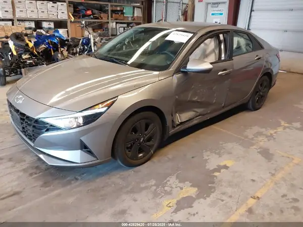 KMHLM4AG8PU444410 2023 HYUNDAI ELANTRA - Image 2