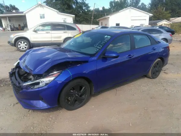 KMHLM4AG8PU452572 2023 HYUNDAI ELANTRA - Image 2