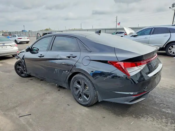 KMHLM4AG8PU455049 2023 HYUNDAI ELANTRA - Image 2