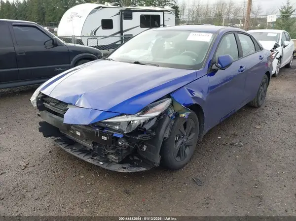 KMHLM4AG8PU456301 2023 HYUNDAI ELANTRA - Image 2