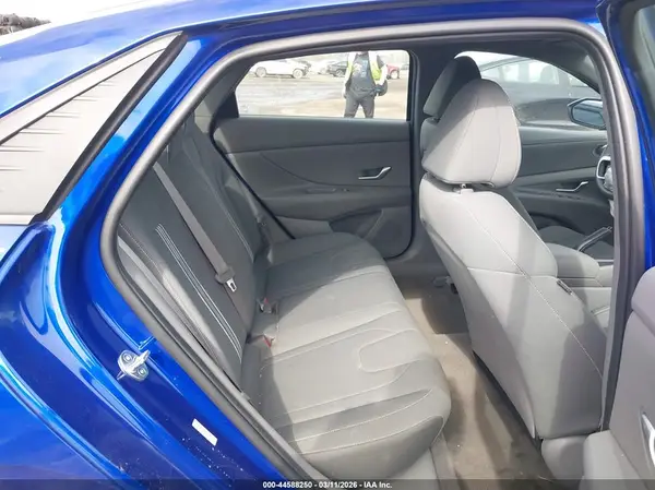 KMHLM4AG8PU476726 2023 HYUNDAI ELANTRA - Image 8