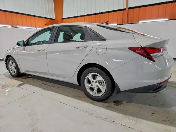 KMHLM4AG8PU484437 2023 HYUNDAI ELANTRA - Image 2