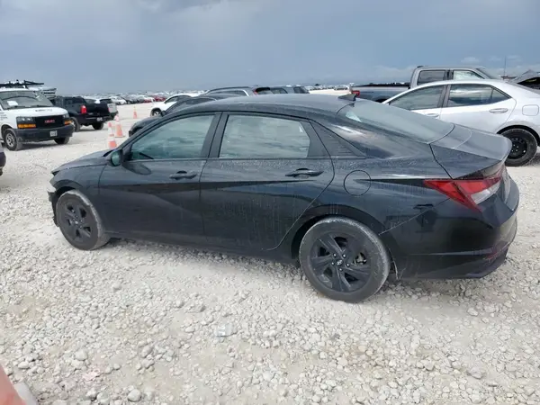KMHLM4AG8PU520823 2023 HYUNDAI ELANTRA - Image 2